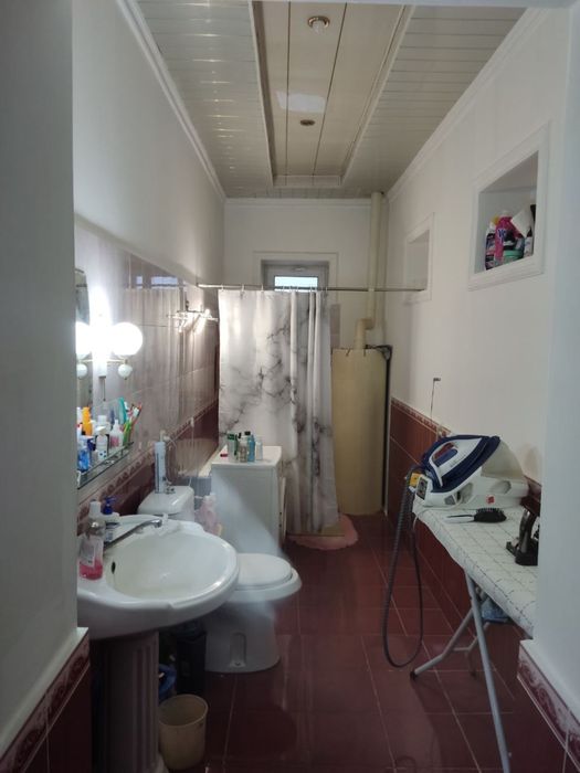 Продам шикарный дом под бизнес на участке 2 дома