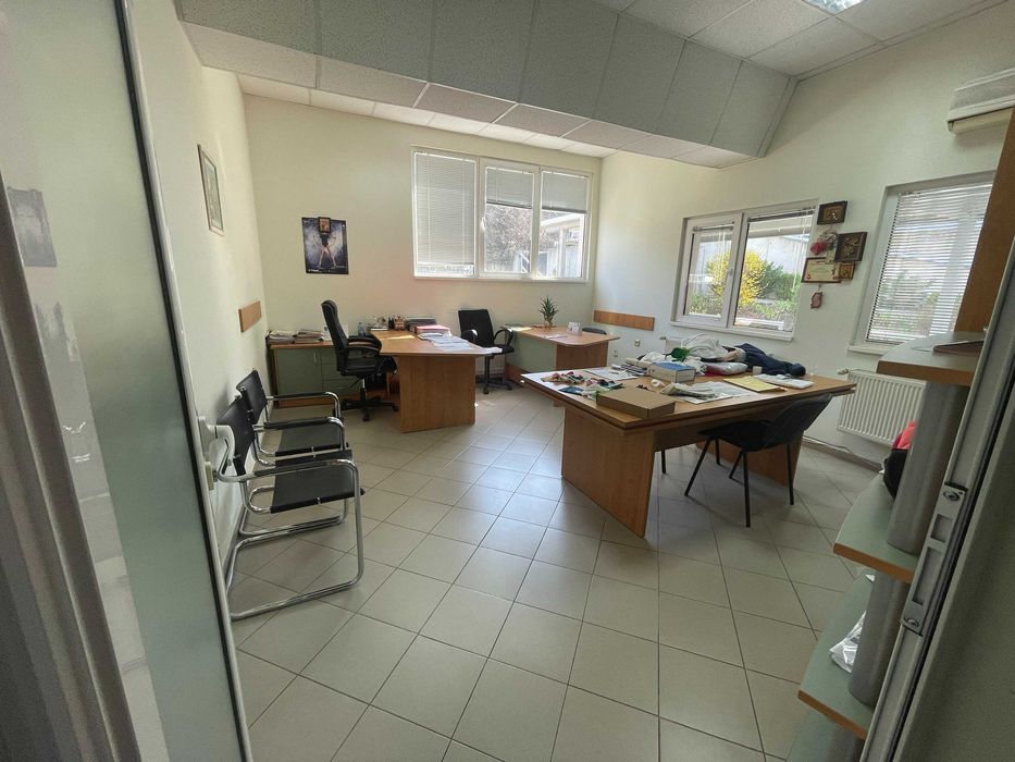 Продава се Промишлена сграда в Плевен, Дружба 1 - 1800 кв.м за 417 €/кв.м - Снимка #11