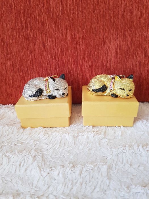 Фигурки для домашнего интерьера