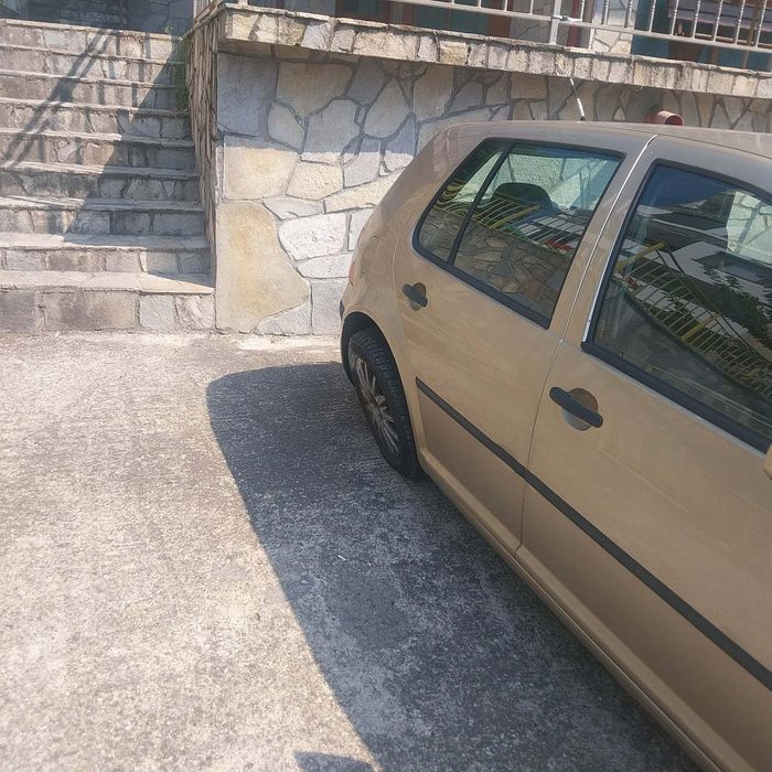 Golf 4, 1.6 на части