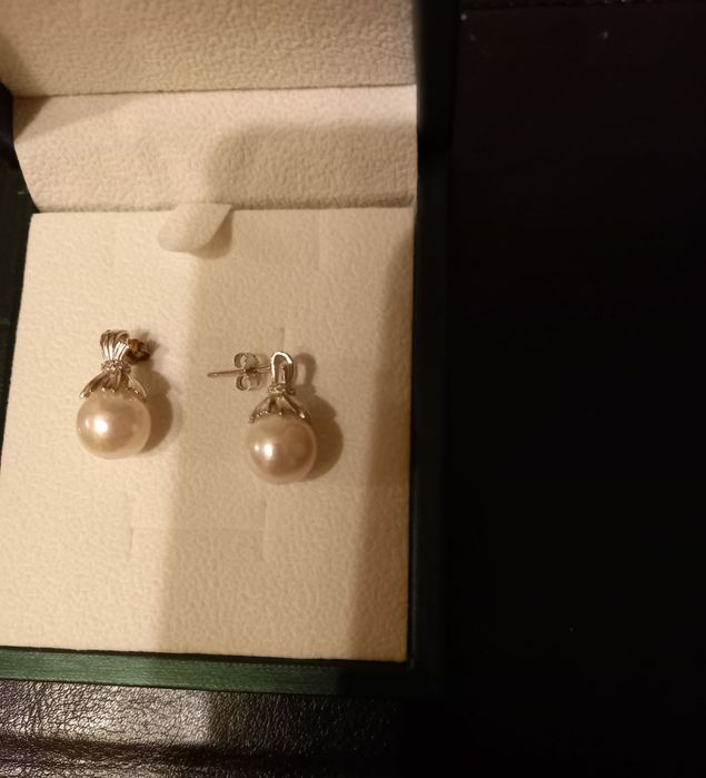 Продаются серебряные наборы, серьги