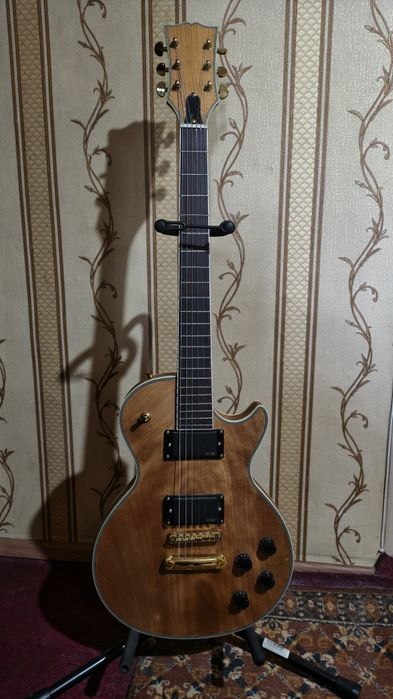 Продам электрогитару