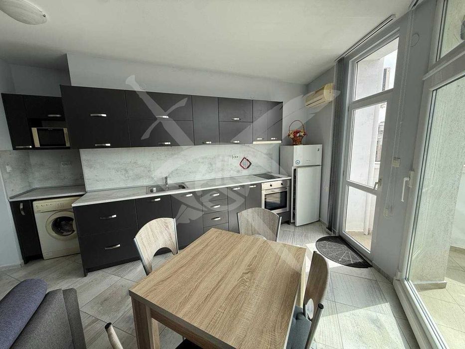 Продава се Къща в Свети Влас - 258 кв.м за 1446 €/кв.м - Снимка #1