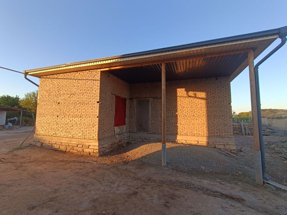 Уй сатилади
Уй сатылады
Бахасы келсимли
Газге рухсатнамасы бар
+9