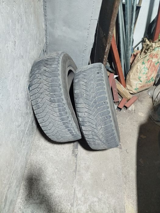 Продам шины в хорошем состоянии.