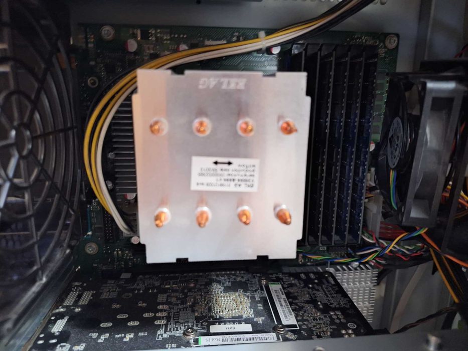 Работна станция Fujitsu Celcius M470 2