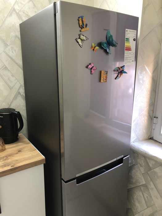 Холодильник Samsung как новый 4 месяца был использован