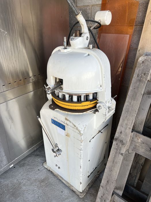 Тестоделитель-округлитель SINMAG SМ 3-30