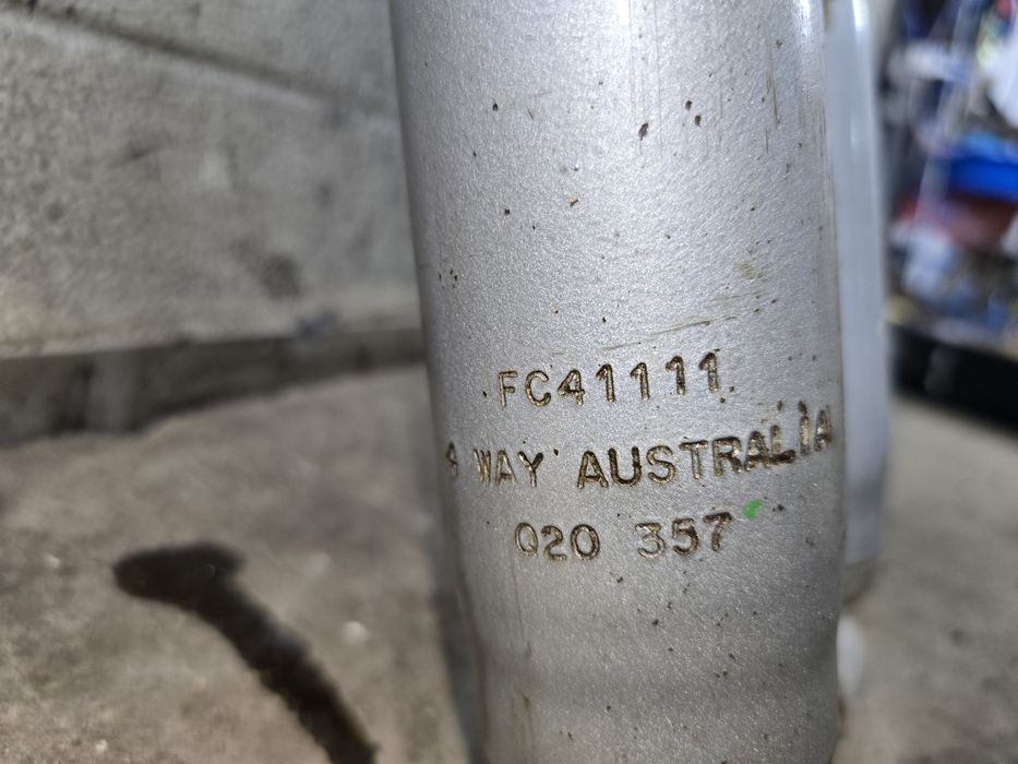 Продам амортизаторы TOUGH DOG