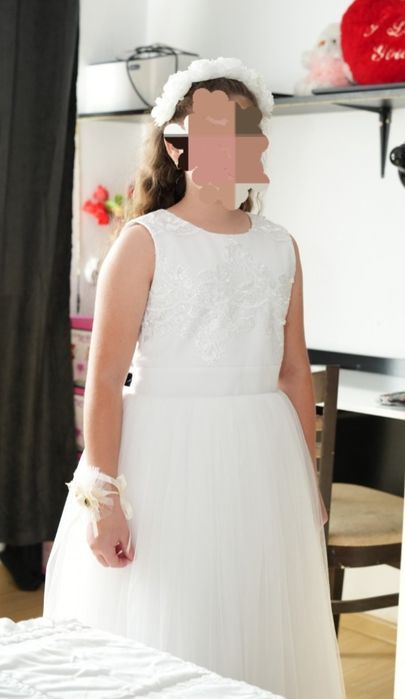 Бяла шаферска рокля