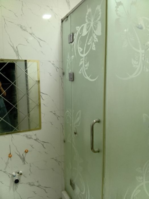 Сергели  чоштепада 3/6/12каробка Квартира сотилади.квадрати 71 кв.