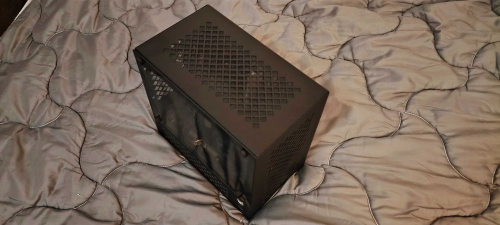 Gaming PC RX 6700 XT Ryzen 5 5600X 16GB RAM