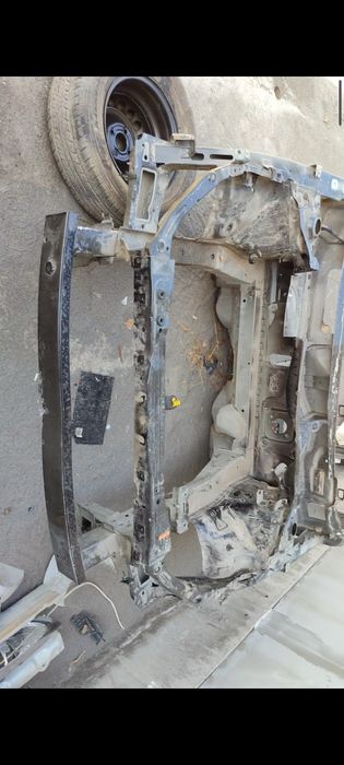 Monza bagaj va ramasi monza eshik krelo matori va hamma zapchasi mavju