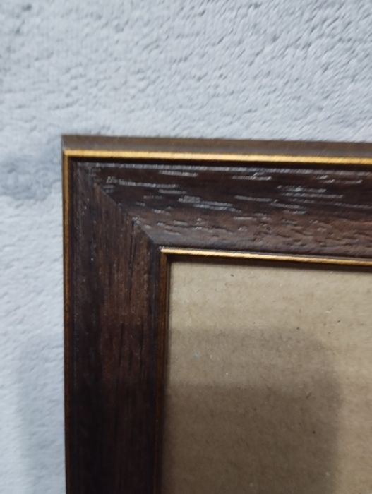 Продам картины , рамки для фото