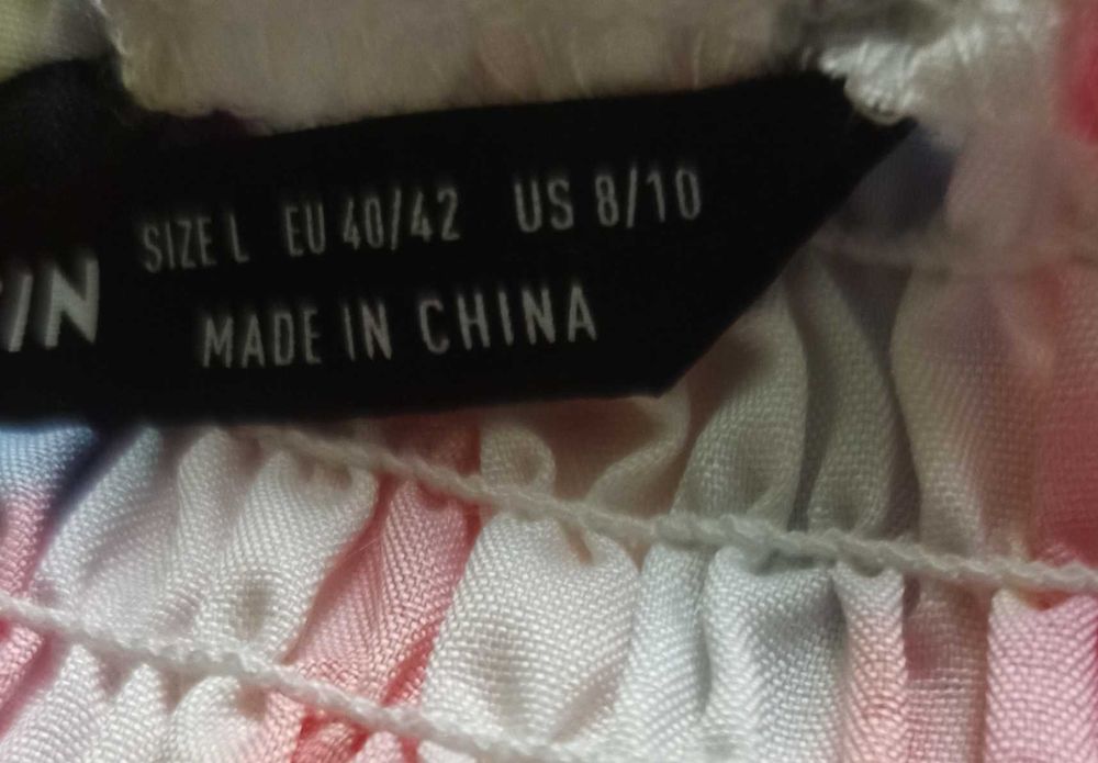 Рокля с графичен принт, завързване отпред SHEIN L