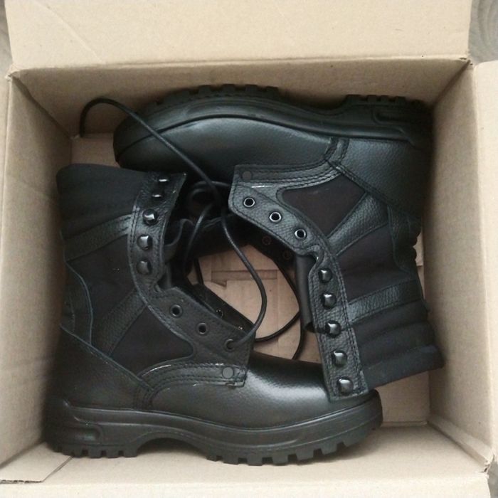 Продам берцы 40-го размера