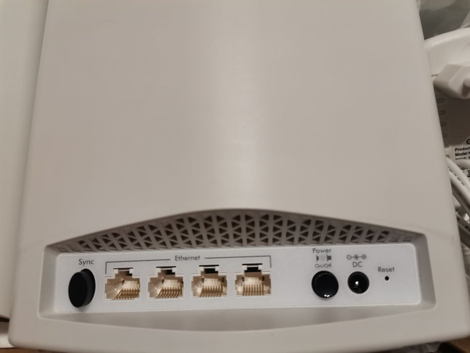 Netgear Orby  Outdoor Universal Sattelite RBS50Y Router Extender