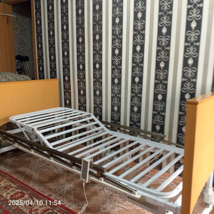 Кровать для инвалидов, пенсионеров