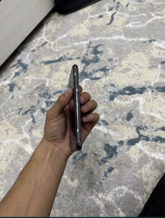 Iphone xs idel holatda umuman aybi yo