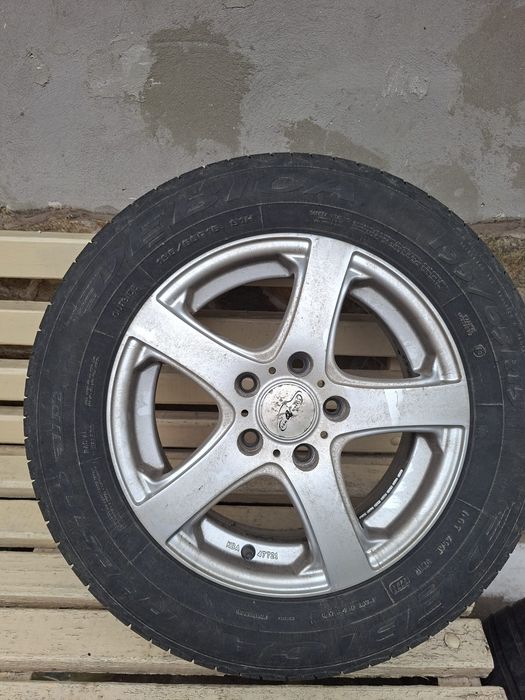 Anvelope 165/65R15