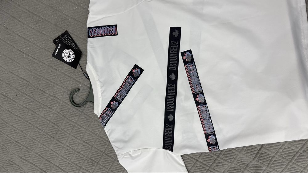 футболка dsquared2