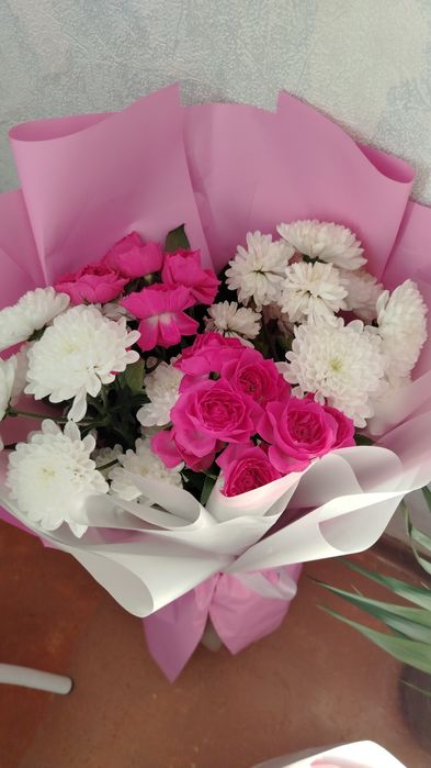 Продам живые цветы