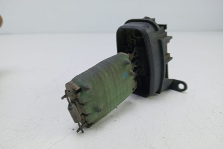 Rezistenta trepte A0018211360 Mercedes-Benz Sprinter prima generatie