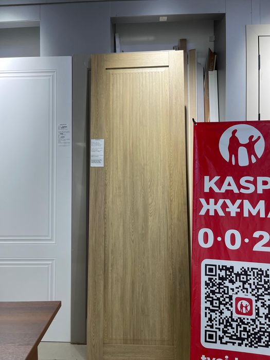 Продам двери с витрины срочно