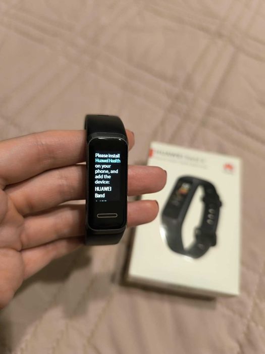 Фитнес гривна huawei band 4