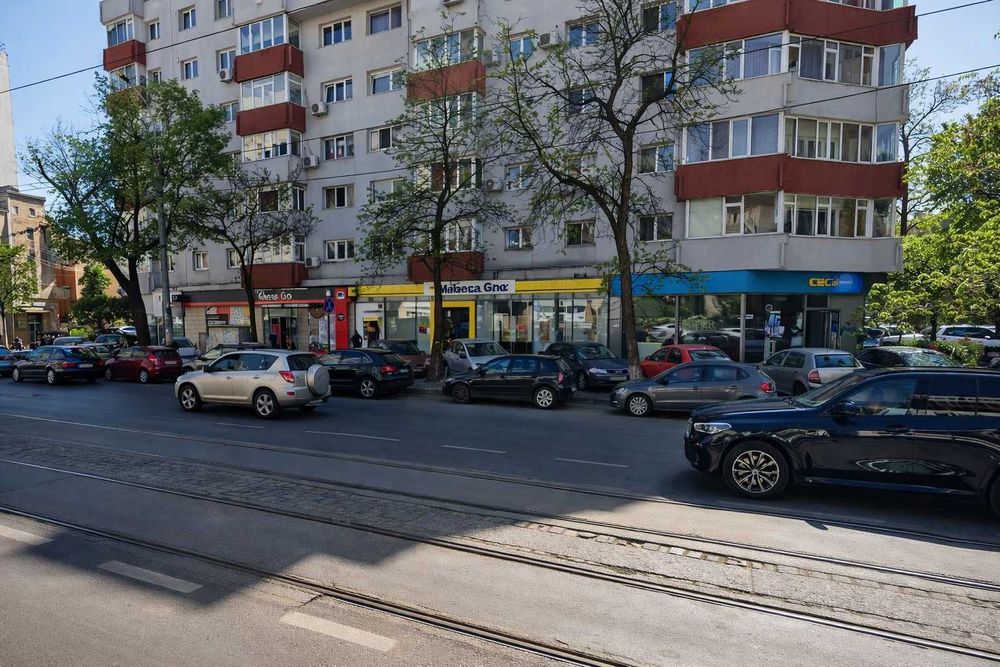 Vanzare spatiu comercial - Bd Mihalache