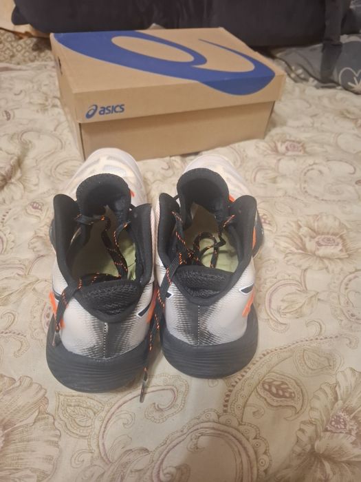 Кроссовки Asics Metarise