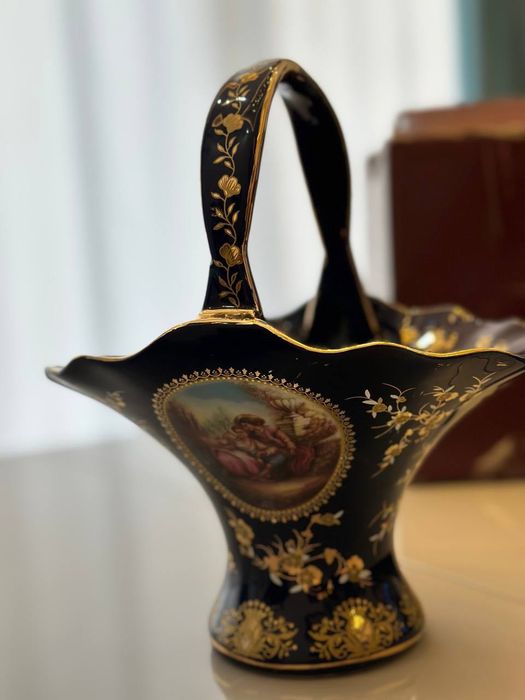 Продаётся декоративная ваза для фруктов и конфет