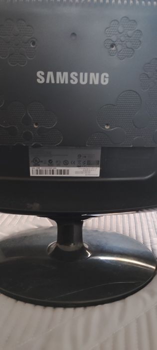 Монитор samsung syncMaster 933