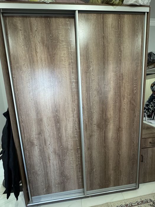 Продам шкаф-купе (срочно)