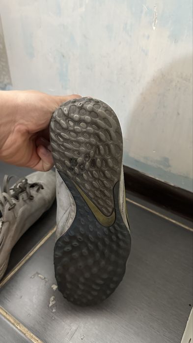 Сороконожки Nike Tempo