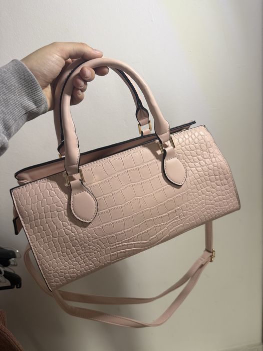 Sfeter dama cu nasturi, culoare bej