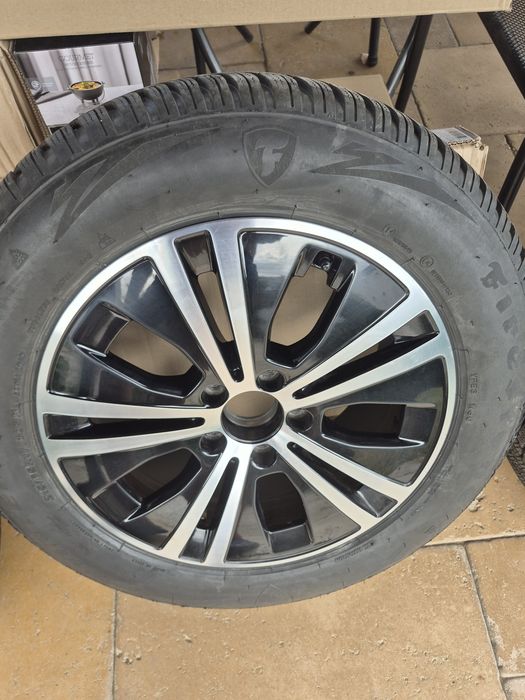 Jante originale Mercedes 17” A2134015100 ET40 + anvelope iarnă Firestone