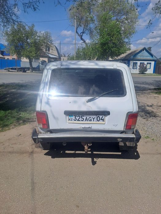 Продам ниву 5 дверка