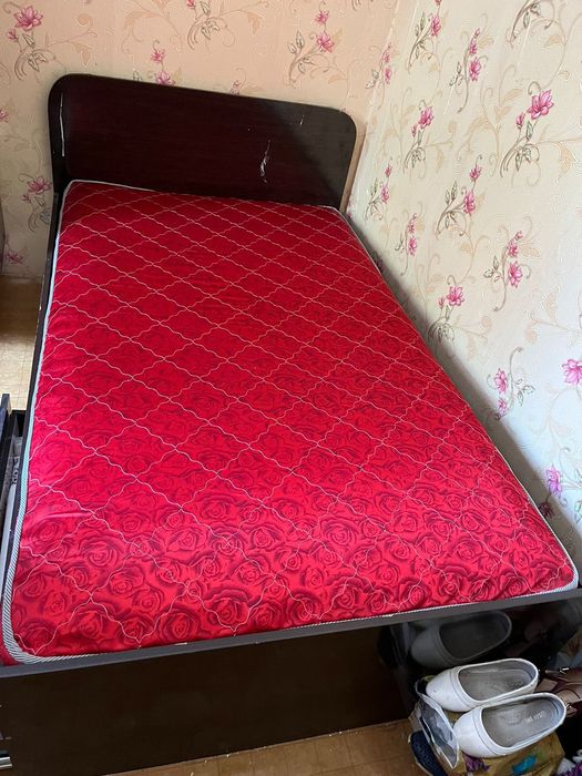 Кровать одна спальная