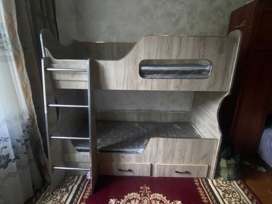 Продаётся двухярусная кровать