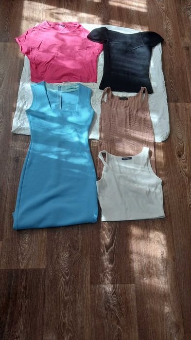 Джинсы женские. Юбки,платья Много всего.