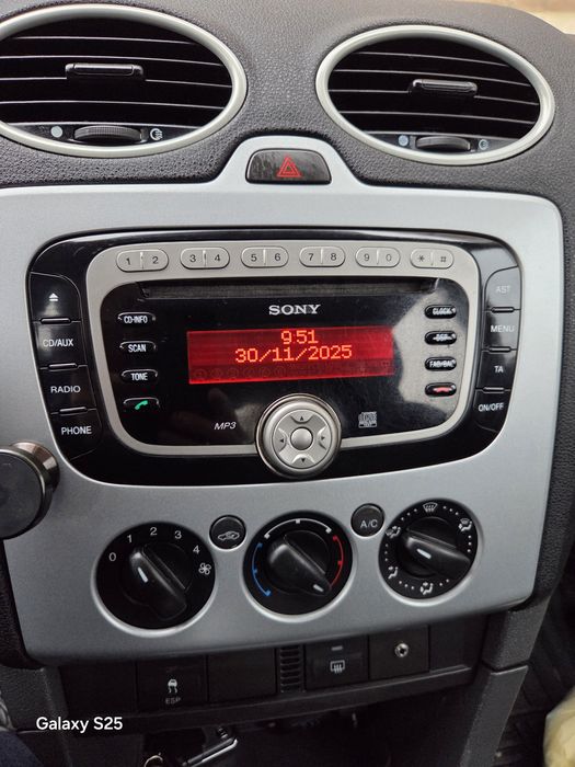 CD player ford focus 2