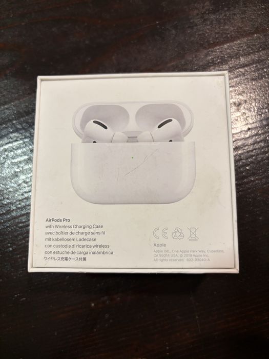Apple AirPods Pro (прочети описанието)