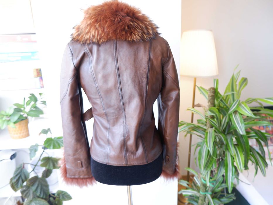 Geaca scurta din piele cu blanita naturala