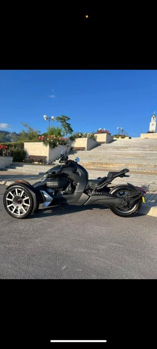 Продавам Can AM Bombardier