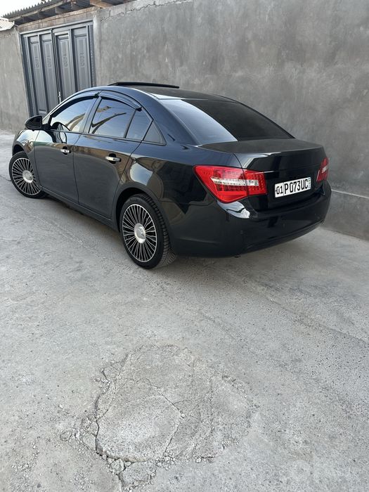 Лассети круз 2009 год 300 тыч пробег. Матор 1.8