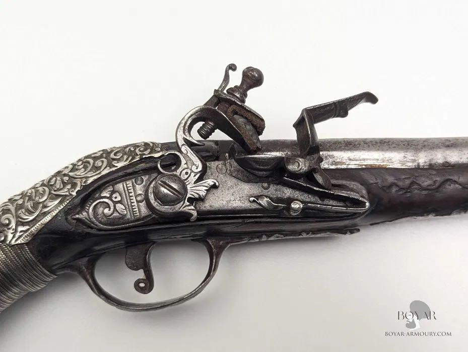 Автентичен османски сребърен кремъчен пищов , пушка ,хайдушки,стар