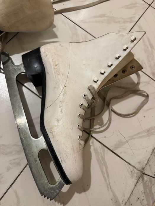 Кънки за лед номер 25