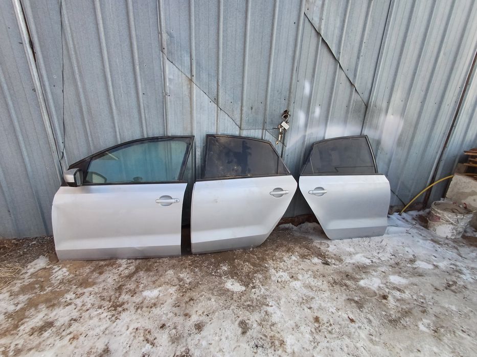 Фольксваген поло дверрь