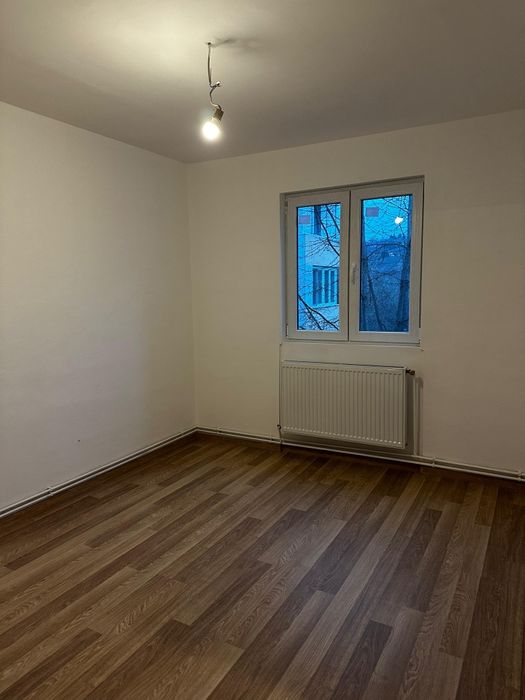 Apartament 2 camere, Dâmbu, etajul 2